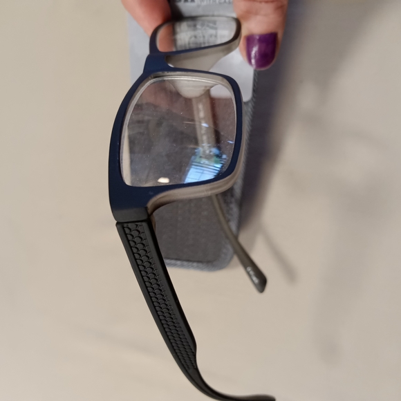 Foster Grant/Essentials Reading Glasses& Cases- 4 Pair +1.25 - Picture 8 of 8